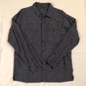 Patagonia Men`s Large Blue Button Down Shirt